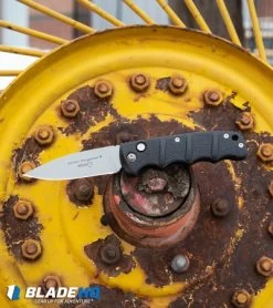 Boker Kalashnikov Dagger Automatic Knife Black Aluminum (3.25" Smokewash D2) 15 Boker Kalashnikov Dagger Automatic Knife Black Aluminum (3.25" Smokewash D2) -Boker Shop Boker Kalashnikov Automatic Knife Black Bead Blast KALS74 BHQ 0103 kp lifestyle web 12